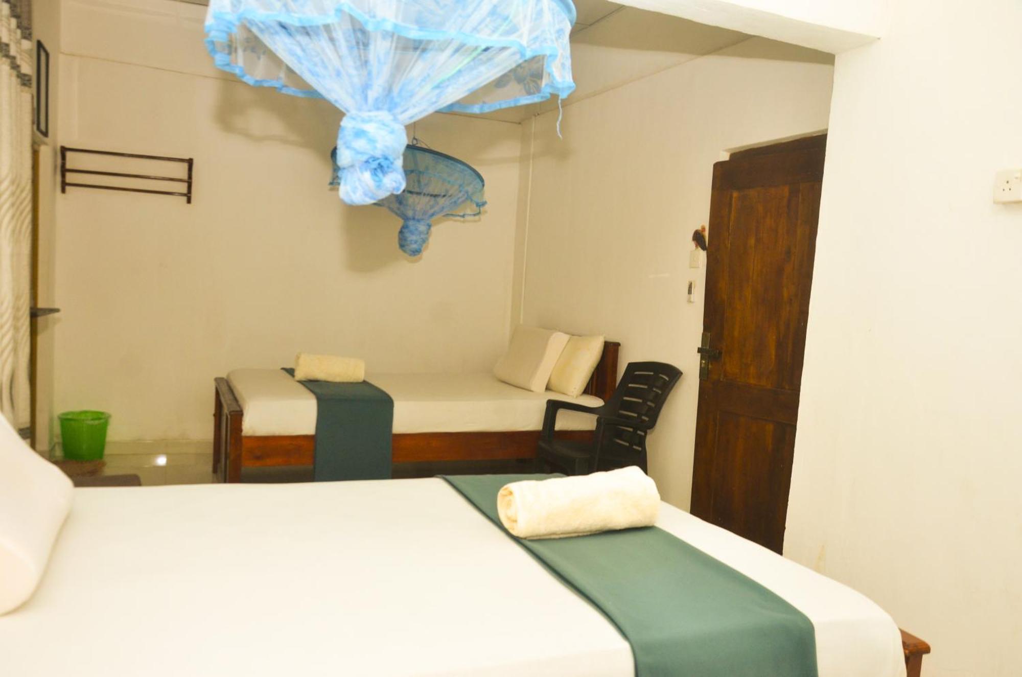 Triangle Home Stay Dambulla Exteriör bild